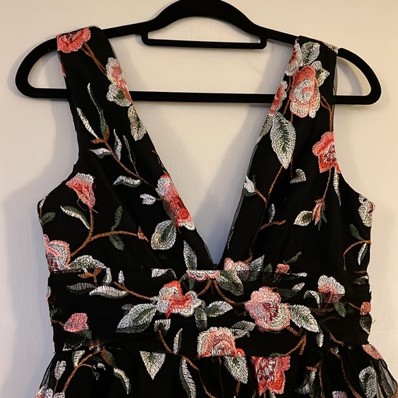 Aqua Luxe Embroidered Floral Mini dress Deep V Neckline Black, Size Small - Picture 3 of 7